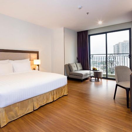 Aston Nha Trang City Hotel Bagian luar foto