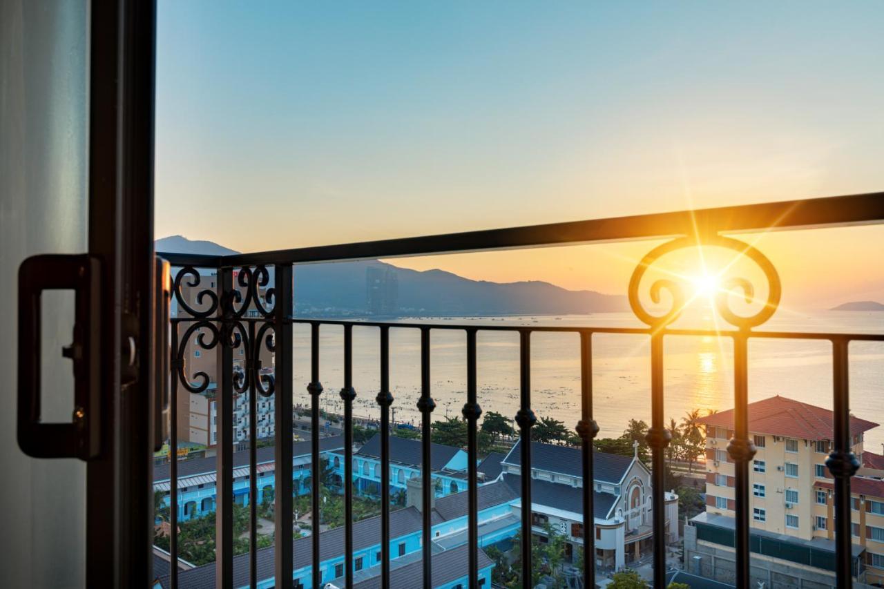 Aston Nha Trang City Hotel Bagian luar foto