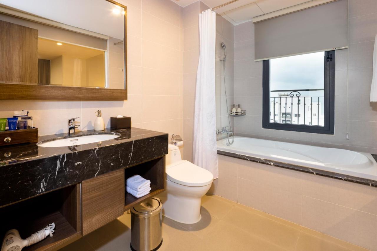 Aston Nha Trang City Hotel Bagian luar foto