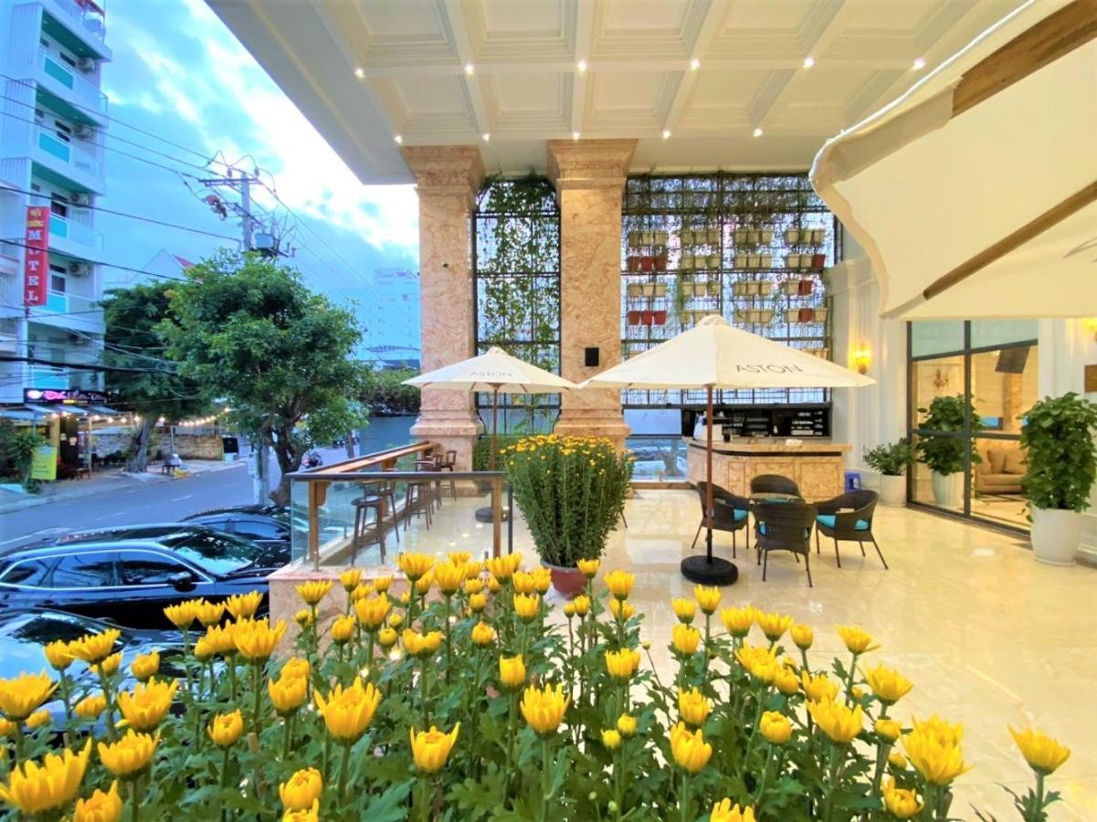 Aston Nha Trang City Hotel Bagian luar foto