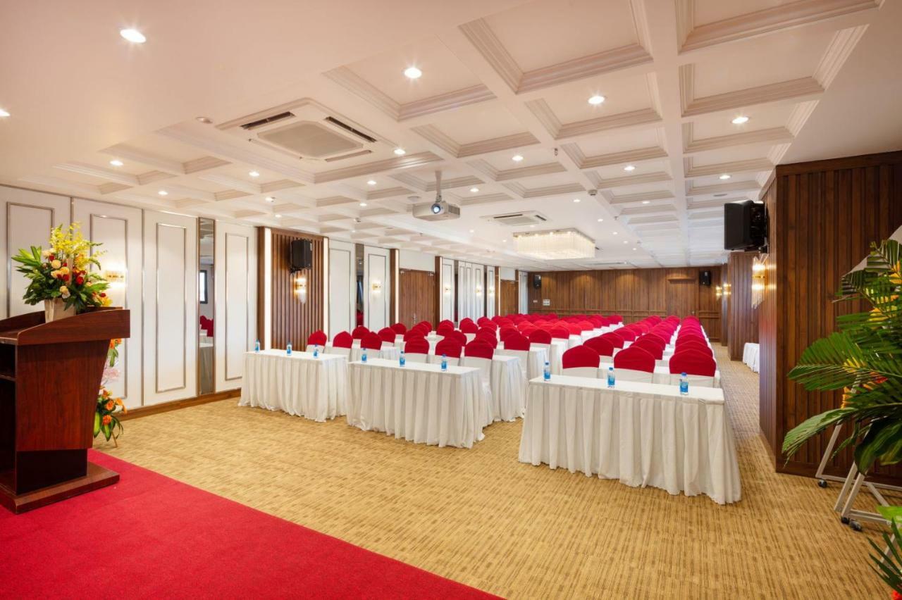 Aston Nha Trang City Hotel Bagian luar foto