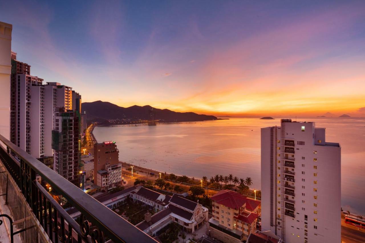 Aston Nha Trang City Hotel Bagian luar foto