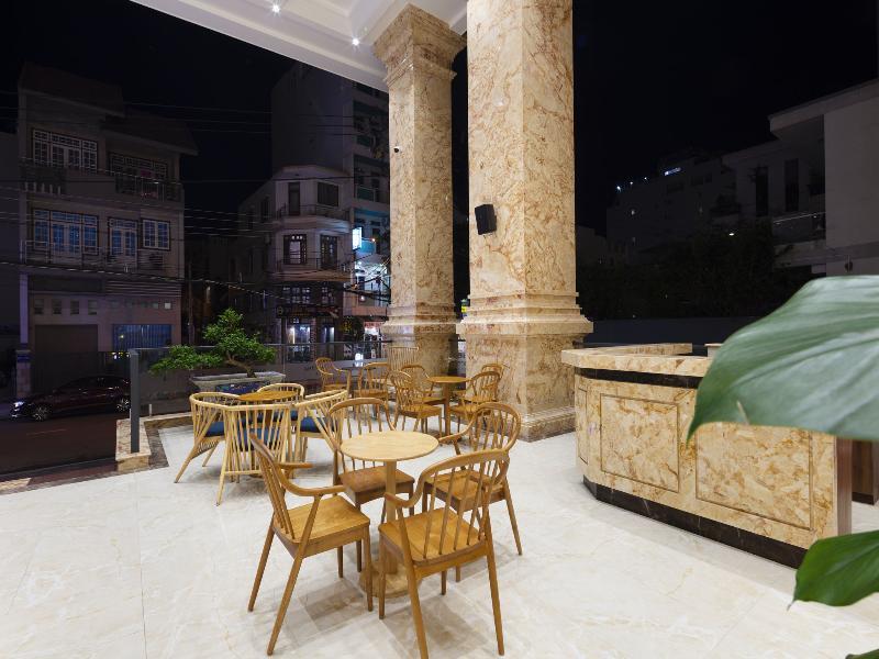 Aston Nha Trang City Hotel Bagian luar foto